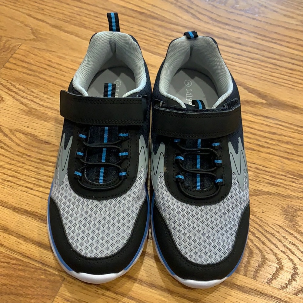 Lily & Dan boys light up shoes